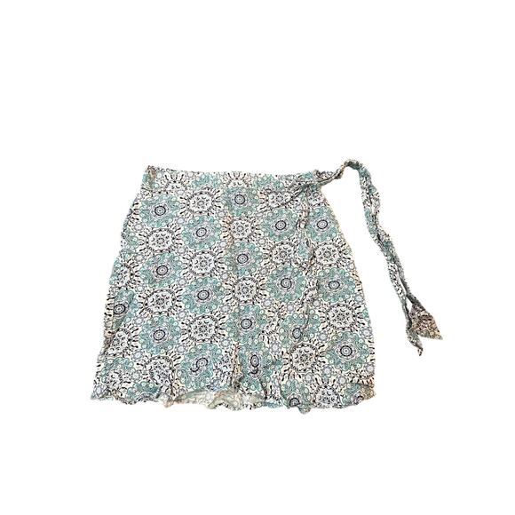 LOFT Petites Wrap Skirt Size 12P | Boho Medallion Print Tie Waist Ruffle Hem - Picture 1 of 12